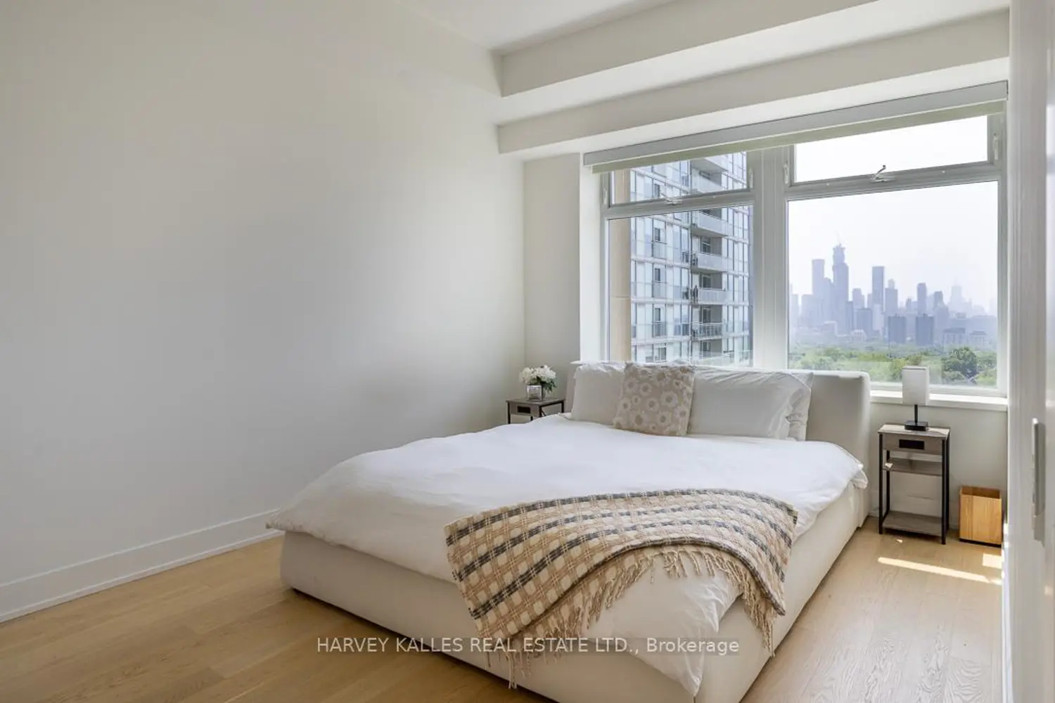 Additional image 8 of 111 St Clair Avenue 1013