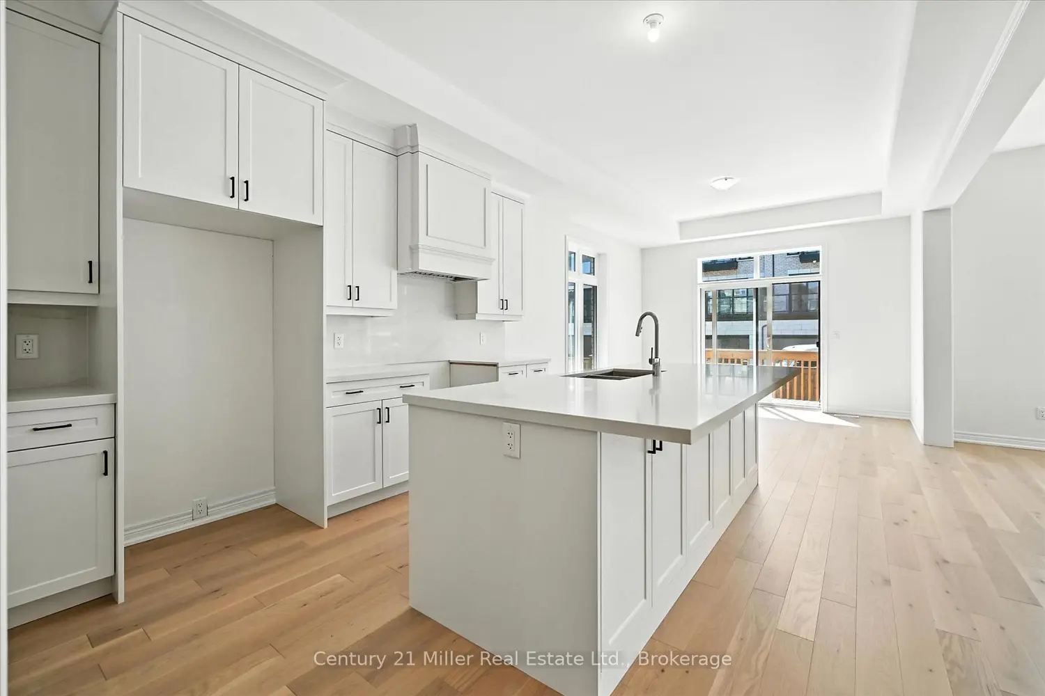 Additional image 9 of 3250 Millicent Avenue