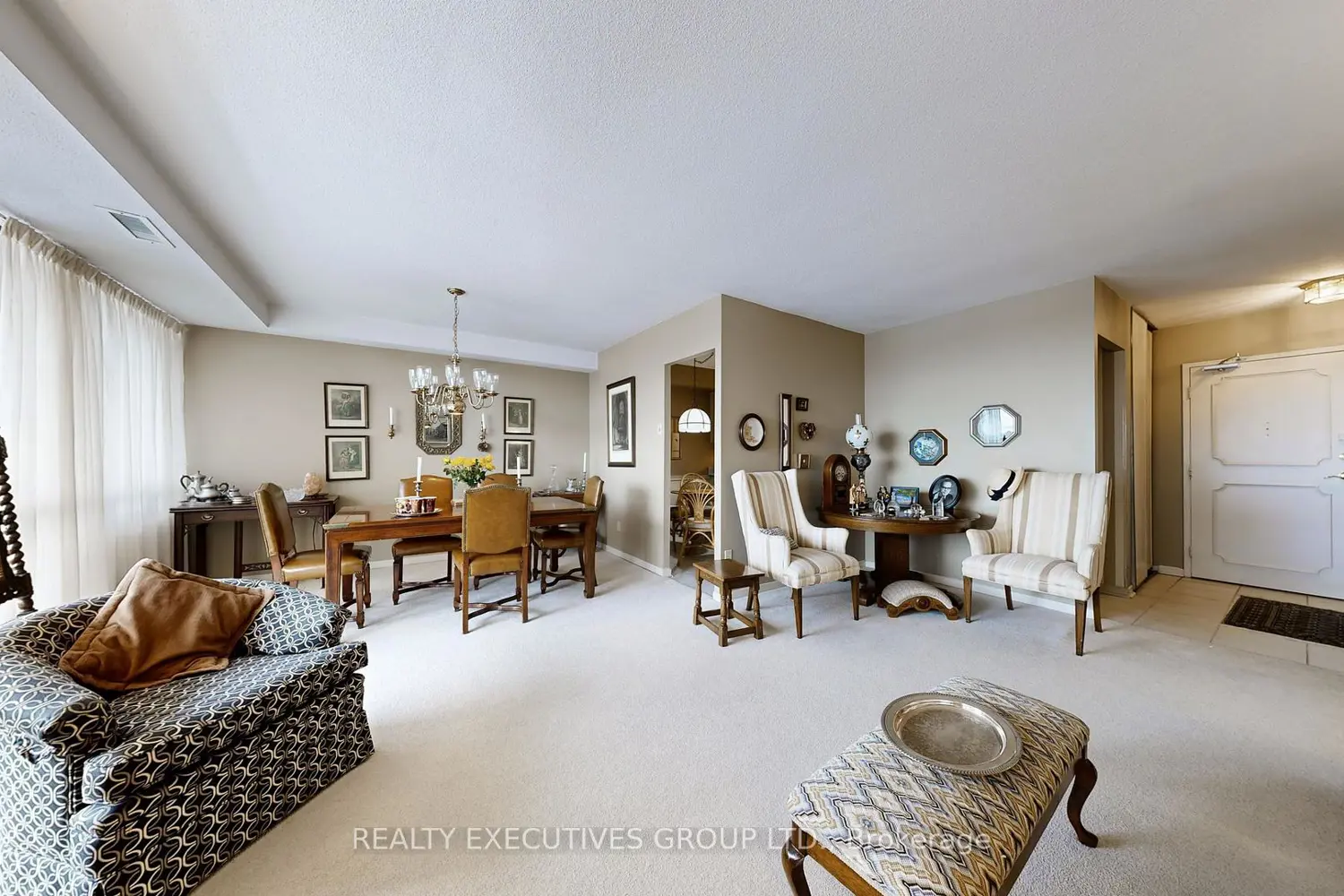 8111 Yonge Street 905 photo 4