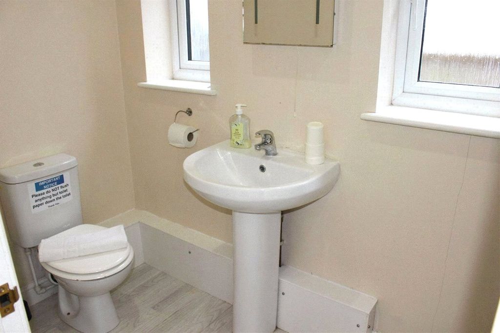 Additional image 5 of 2 bed flat for saleApt 4 (18) Coastal View, Pendine, Carmarthen SA33