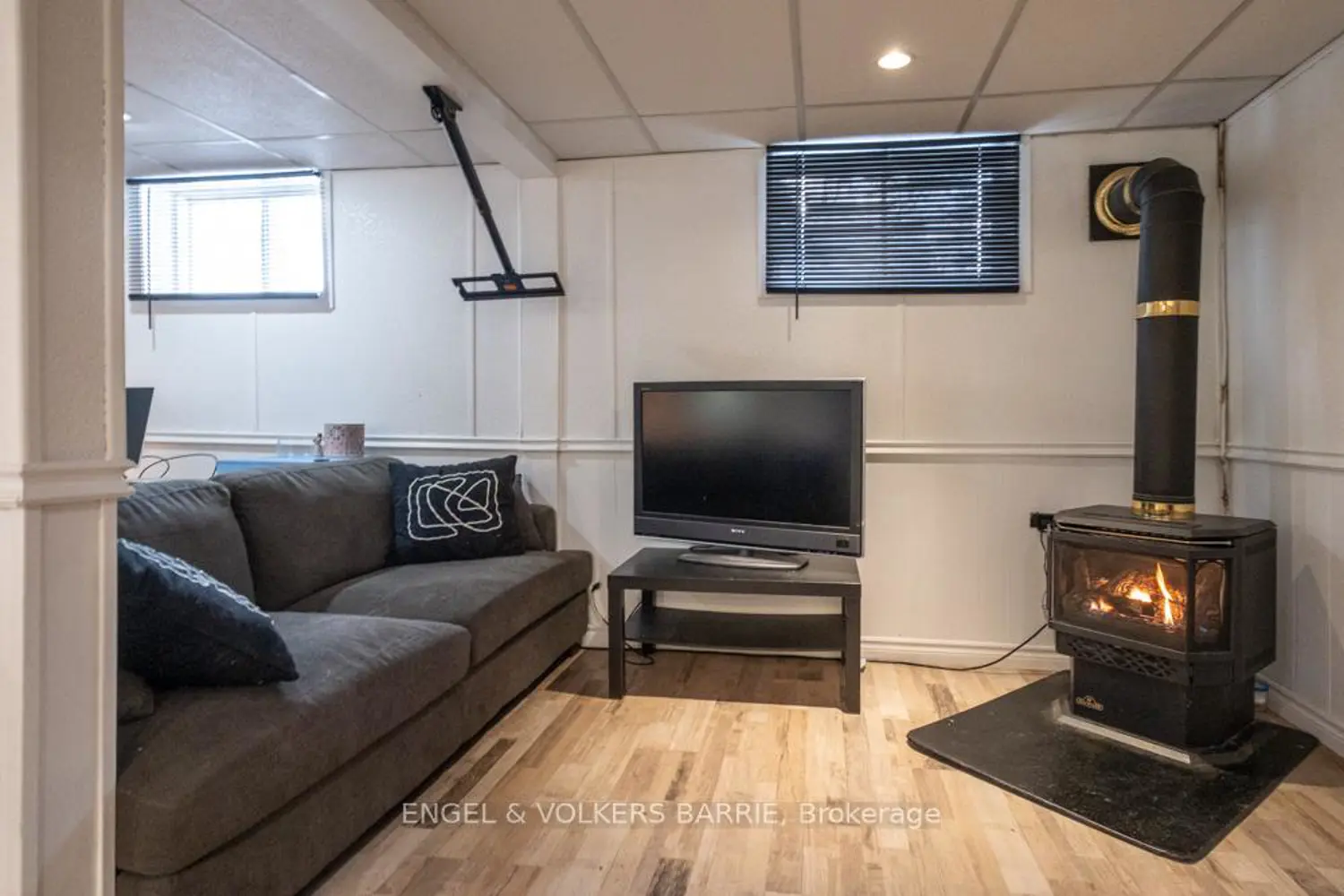 Additional image 6 of 1065 Snow Valley Road