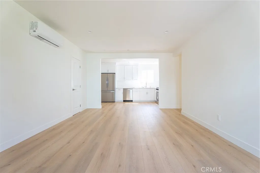 Additional image 43 of 1065 E Spazier Ave Unit 102, Burbank, CA 91502