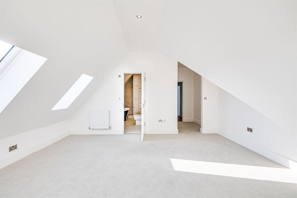 Additional image 19 of 3 bed flat for saleFerma Lane, Great Barrow CH3
