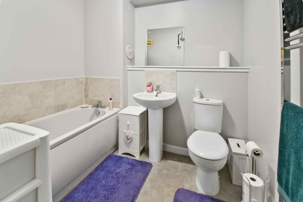 Additional image 9 of 3 bed flat for saleCanal View, Winchburgh EH52