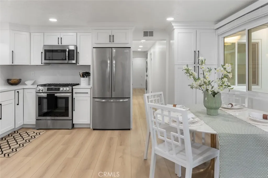 Additional image 12 of 114 Onyx Ave, Newport Beach, CA 92662