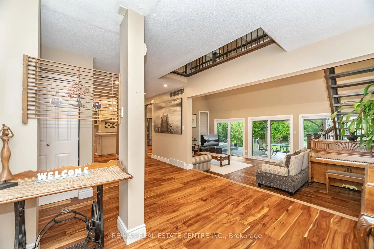 Additional image 5 of 29 Jessica Lane