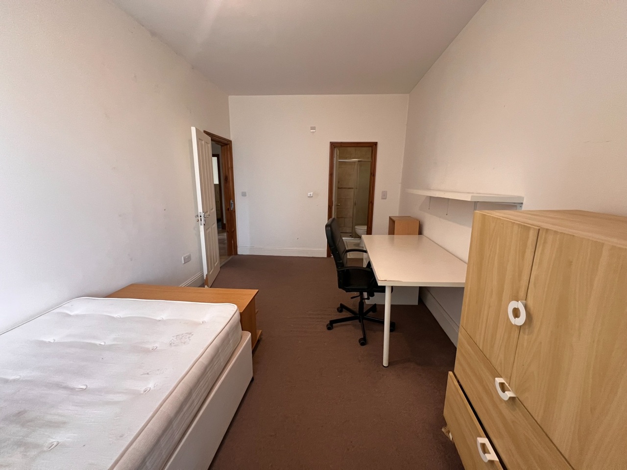 Additional image 7 of 3 Bed Flat, Hyde Terrace, LS2, N1 7GU