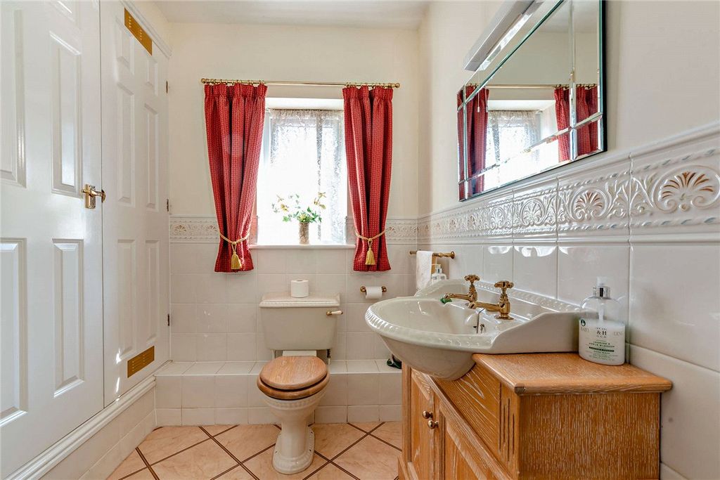 Additional image 10 of 3 bed flat for saleWoodridge, Newbury, Berkshire RG14