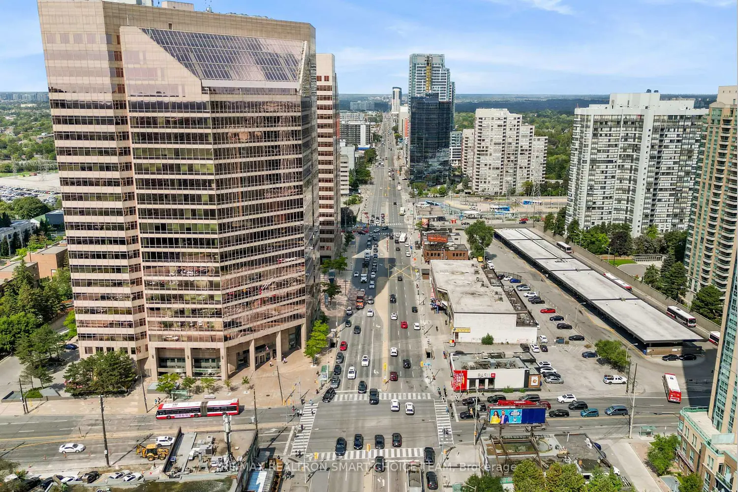 Additional image 15 of 28 Hollywood Avenue 1211