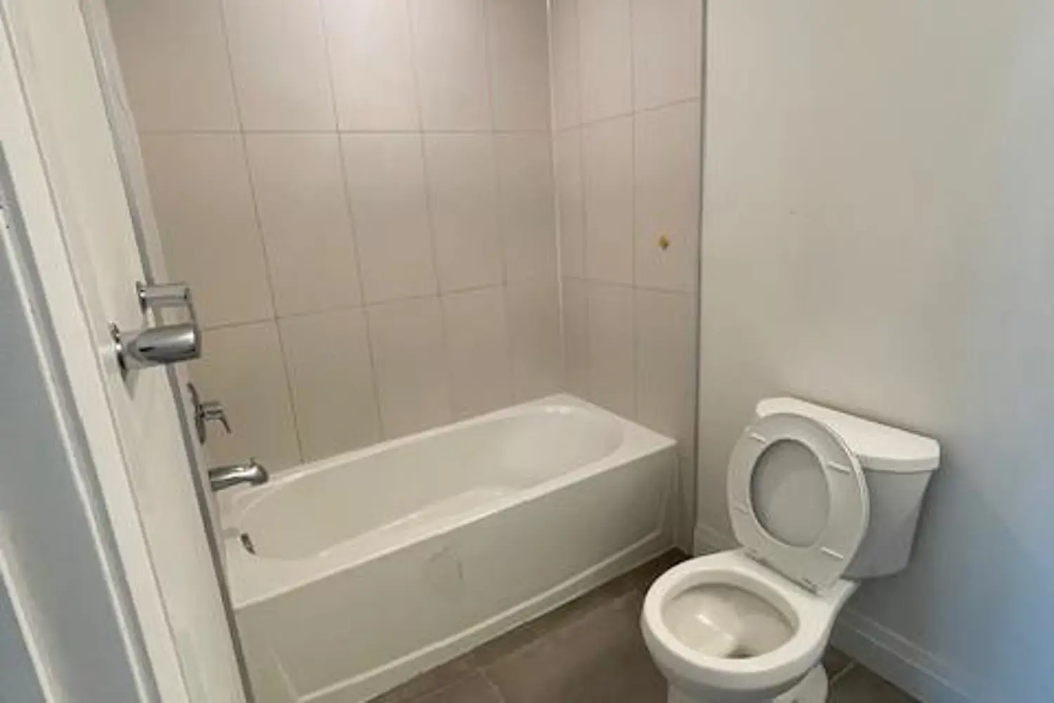 Additional image 15 of 652 Princess Street 1014