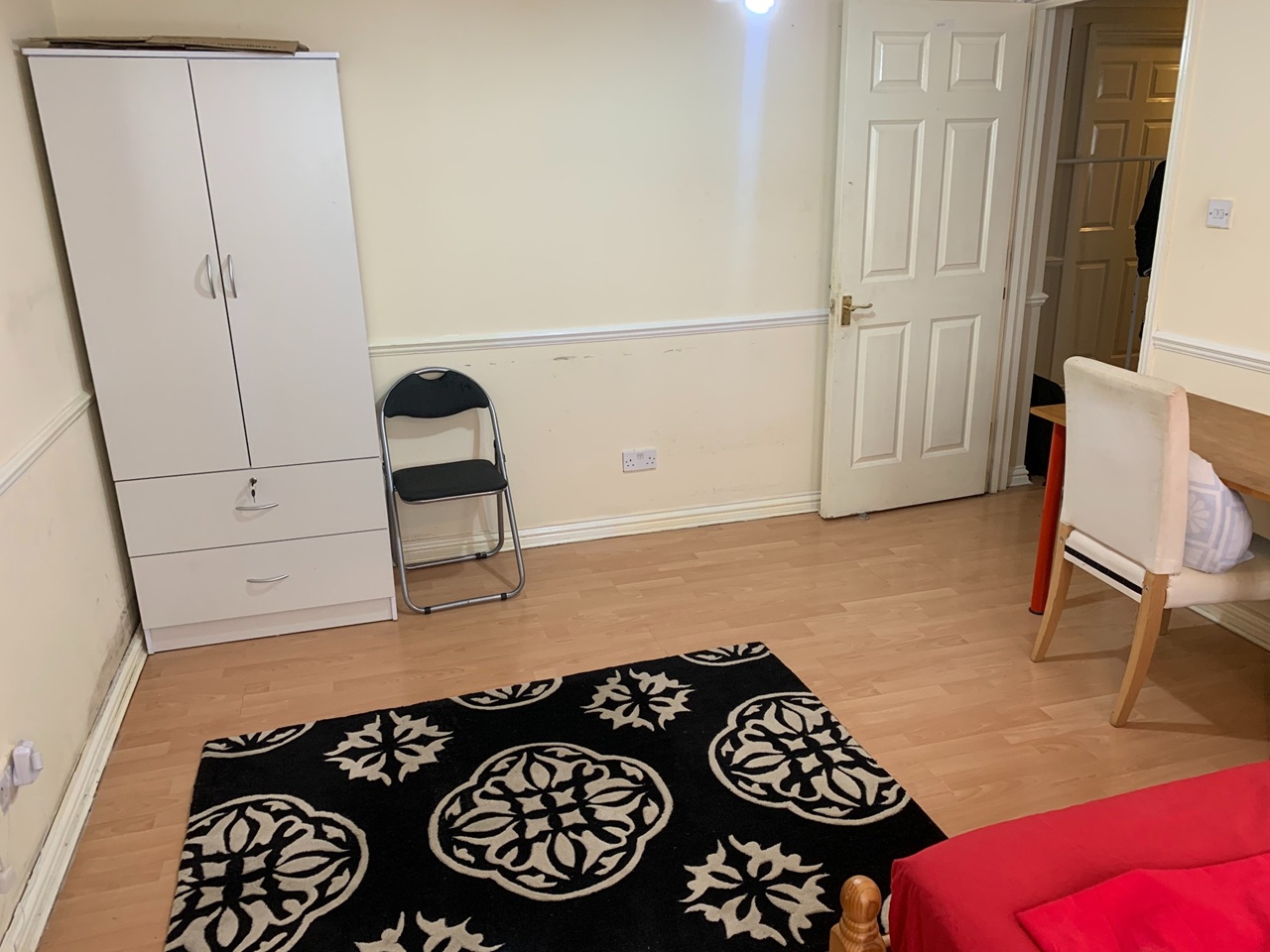 Additional image 3 of Room in a Shared Flat, Mile End Road, E1, N1 7GU