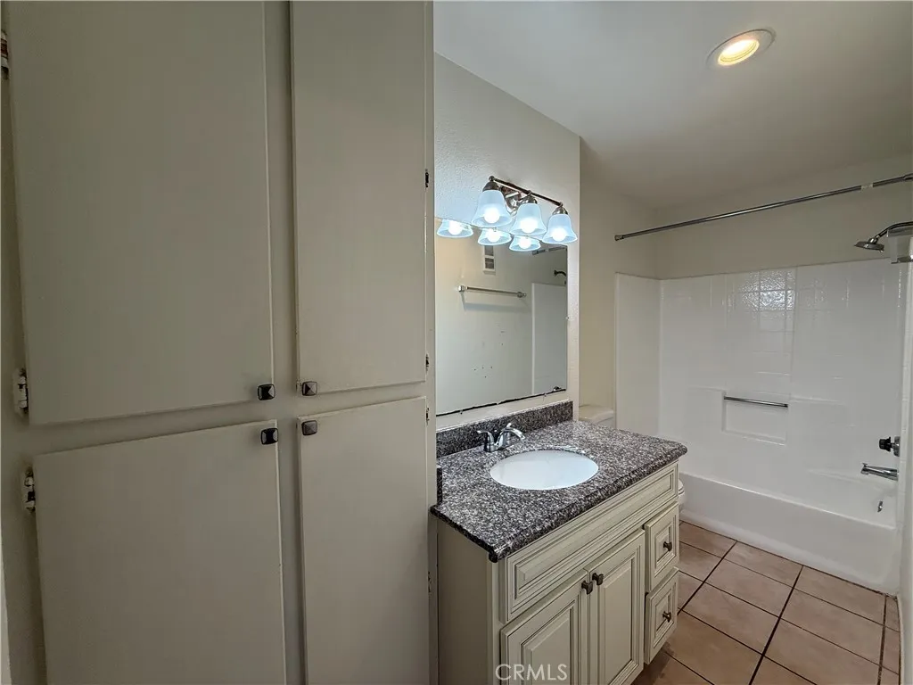 Additional image 17 of 1212 Gladys Avenue Unit 302, Long Beach, CA 90804