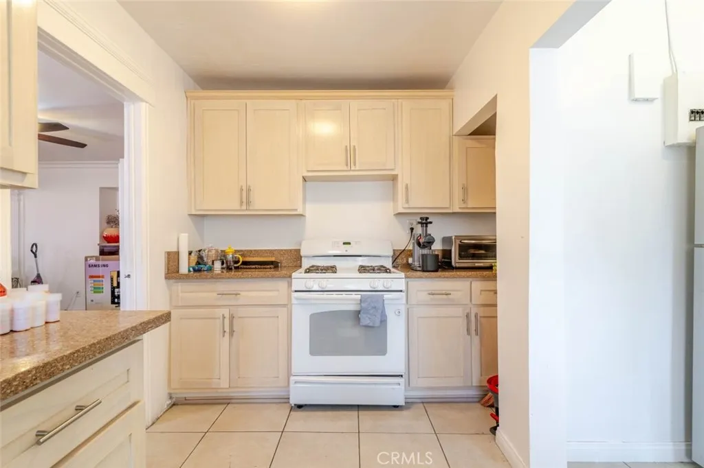 Additional image 8 of 5253 Fountain Avenue, Los Angeles, CA 90029