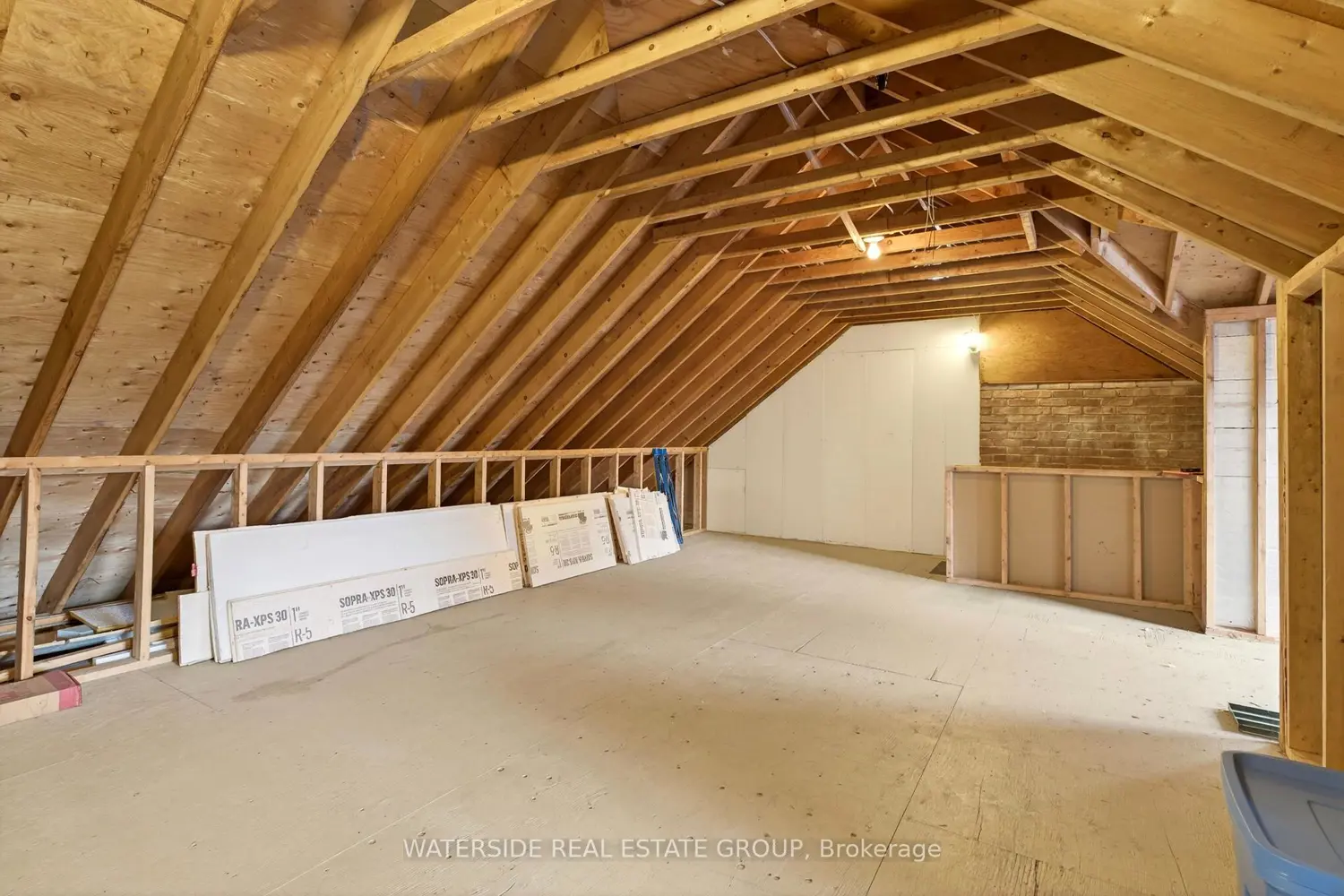 Additional image 15 of 136 Highway 8