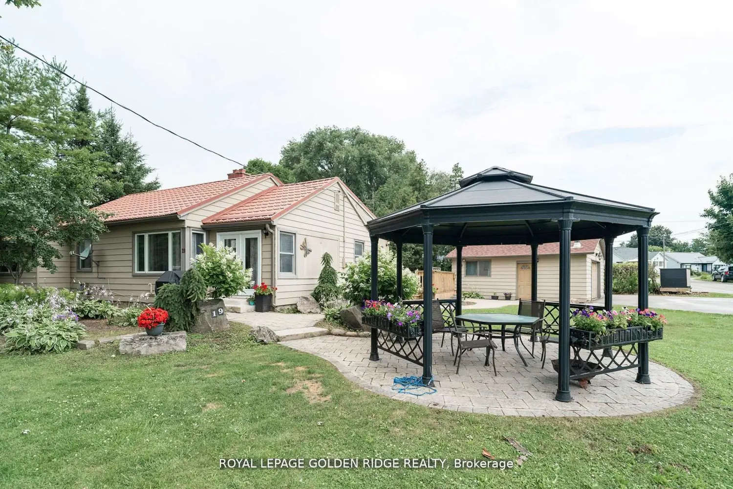 Additional image 2 of 19 Lake Drive