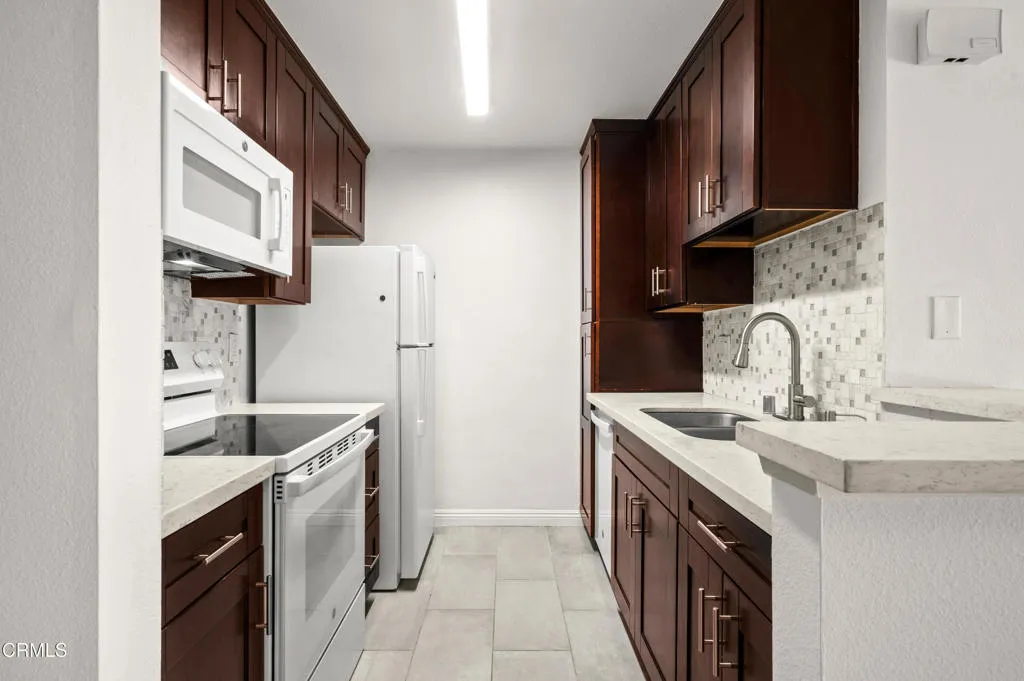 Additional image 54 of 4499 Via Marisol Unit 113A, Los Angeles, CA 90042