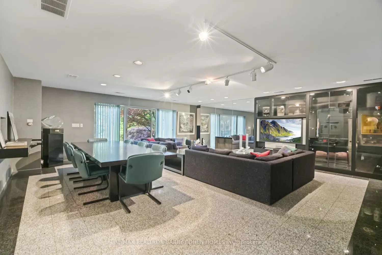 50 Park Lane Circle photo 5
