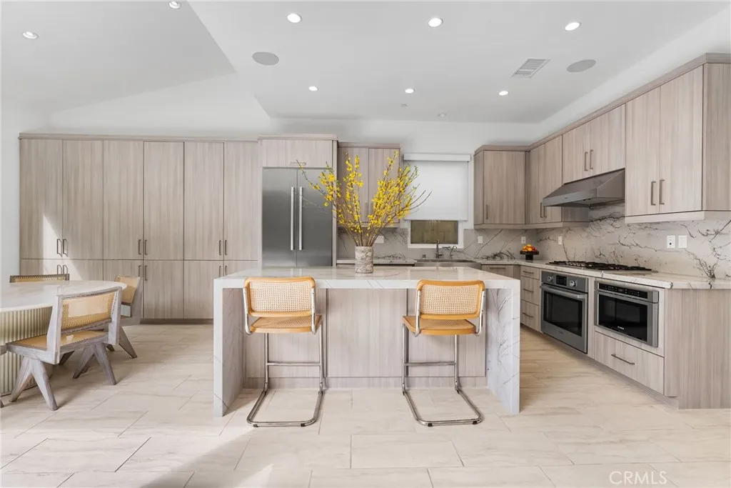Additional image 7 of 120 Linda Vista, Irvine, CA 92618
