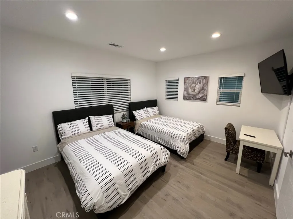 Additional image 29 of 22050 Hart Street, Canoga Park, CA 91303