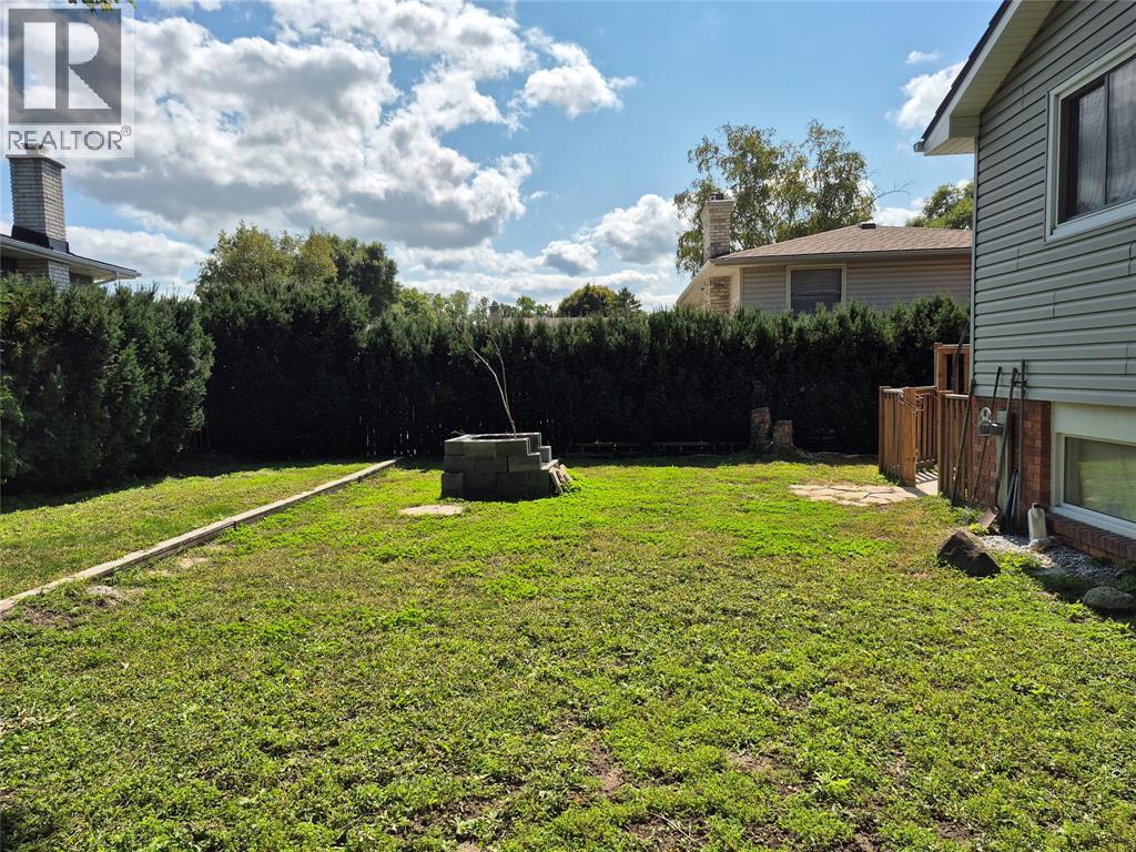 Additional image 4 of 608 Winchester Crescent South, Sarnia, ON, N7S4P9