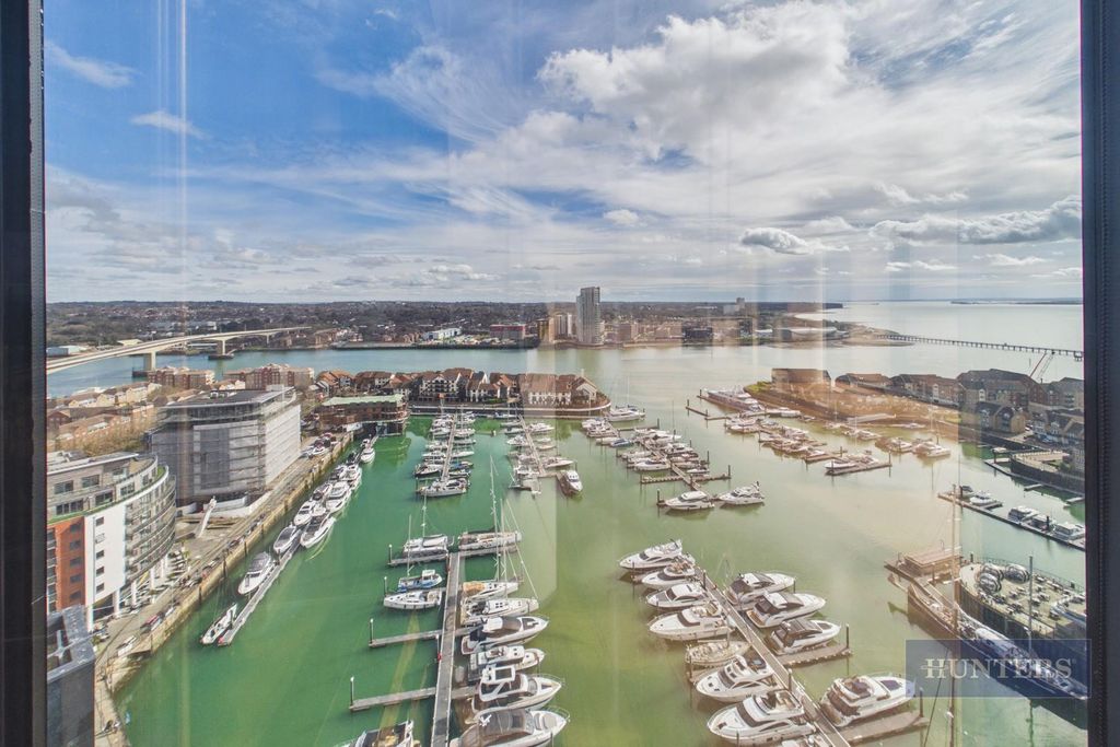 Additional image 19 of 3 bed flat for saleThe Moresby Tower, Ocean Village SO14