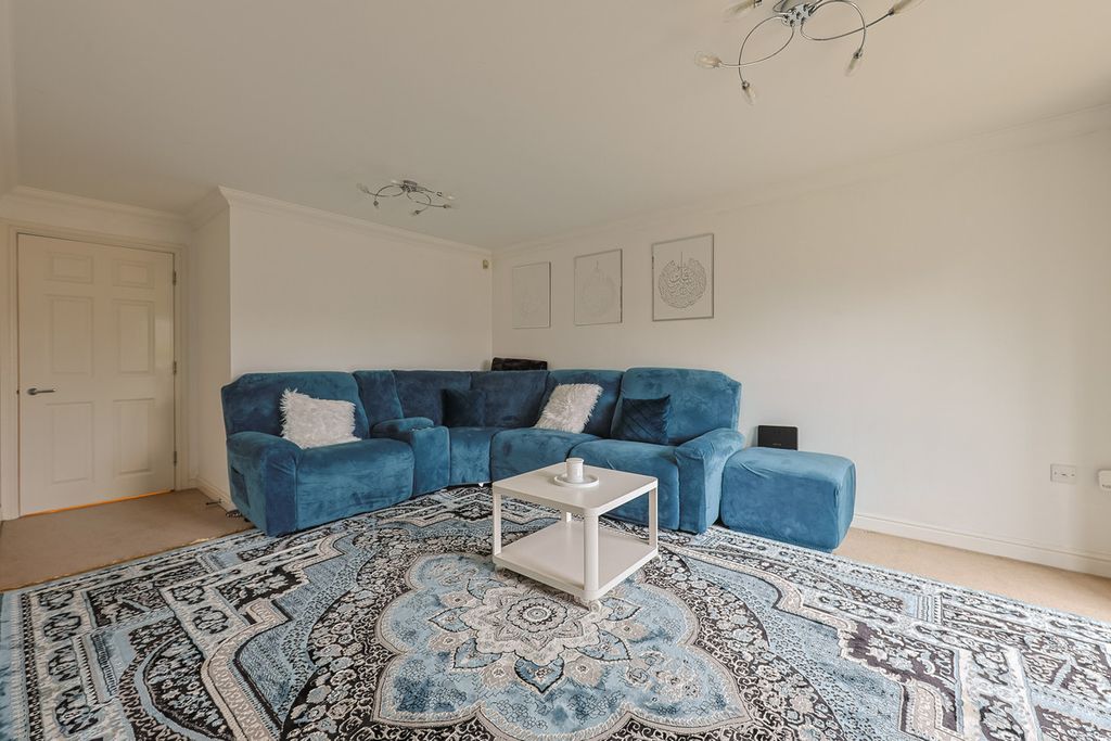 Additional image 6 of 2 bed flat for saleWest Hill, Oxted RH8