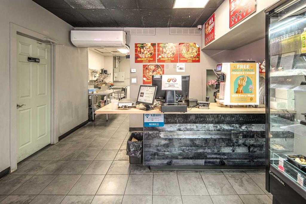 Additional image 4 of 2111 Centre Street NW, Calgary, AB, T2E 2T2