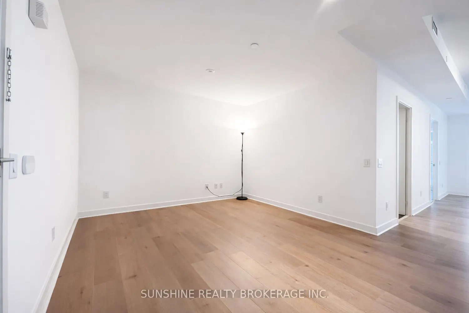 Additional image 8 of 72 Esther Shiner Boulevard 223