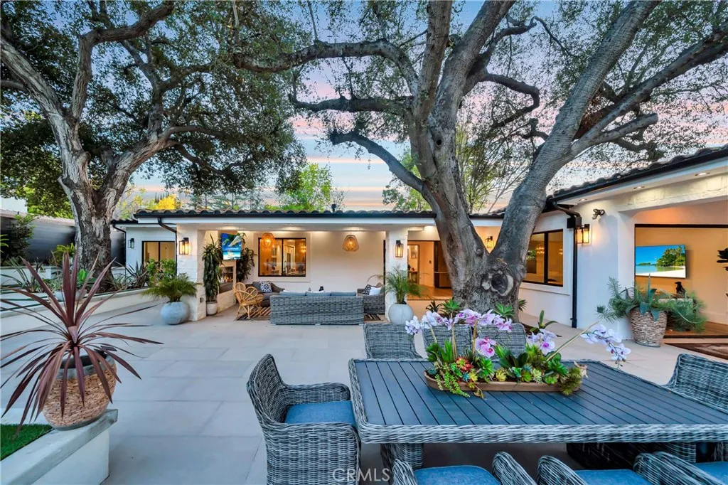 Additional image 64 of 19225 Rosita St, Tarzana, CA 91356