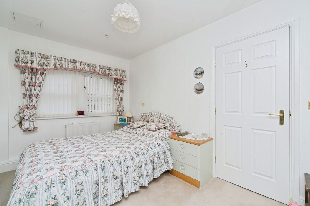Additional image 11 of 2 bed flat for saleSt. Georges Place, Llandudno, Conwy LL30