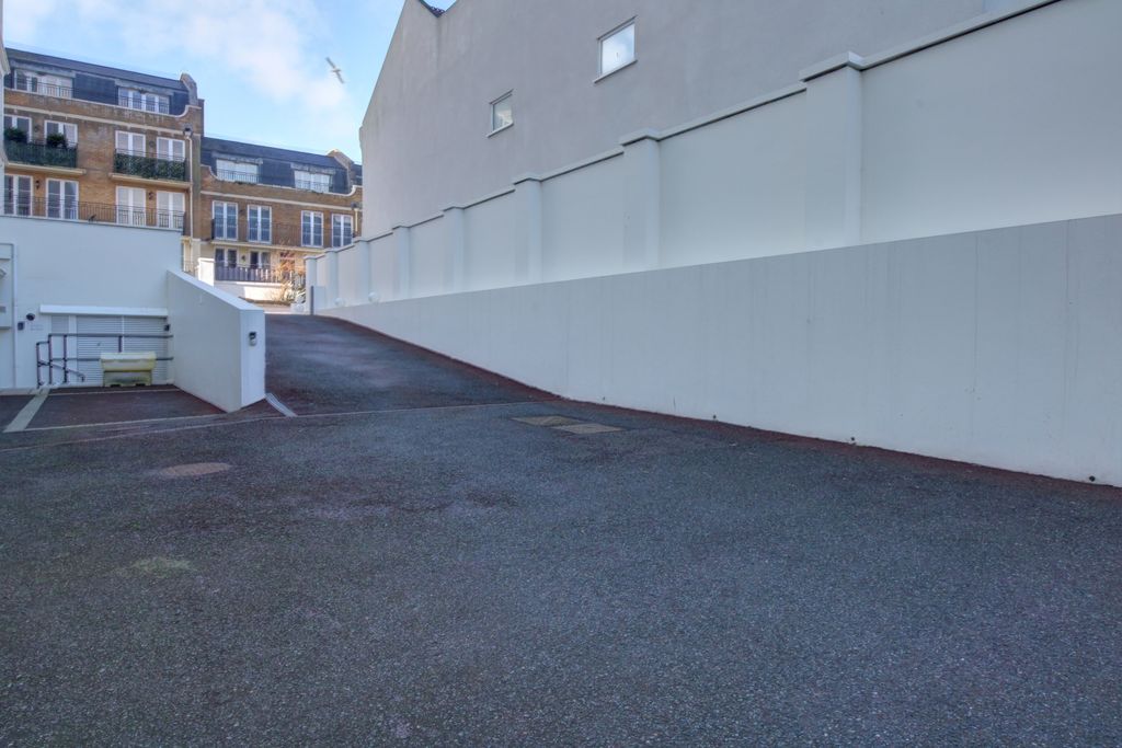 Additional image 29 of 2 bed flat for saleMarine Parade, Worthing BN11