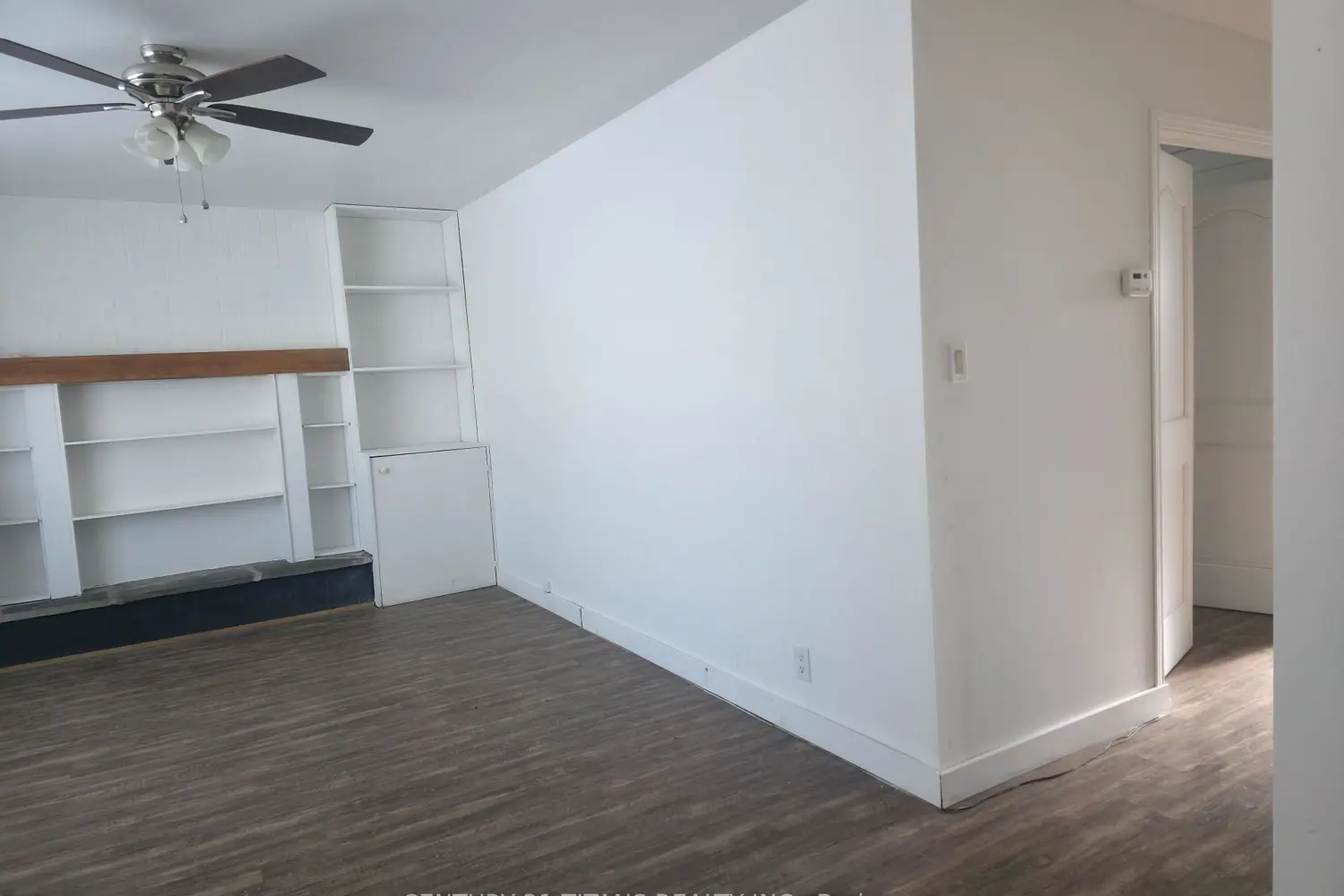 Additional image 16 of 1327 Commerce Street