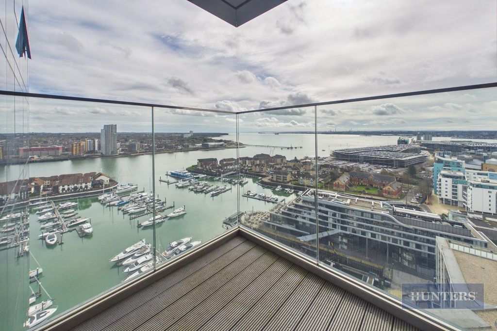 Additional image 4 of 3 bed flat for saleThe Moresby Tower, Ocean Village SO14