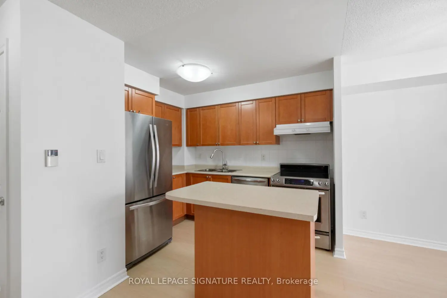 Additional image 4 of 3880 Duke Of York Boulevard 1508