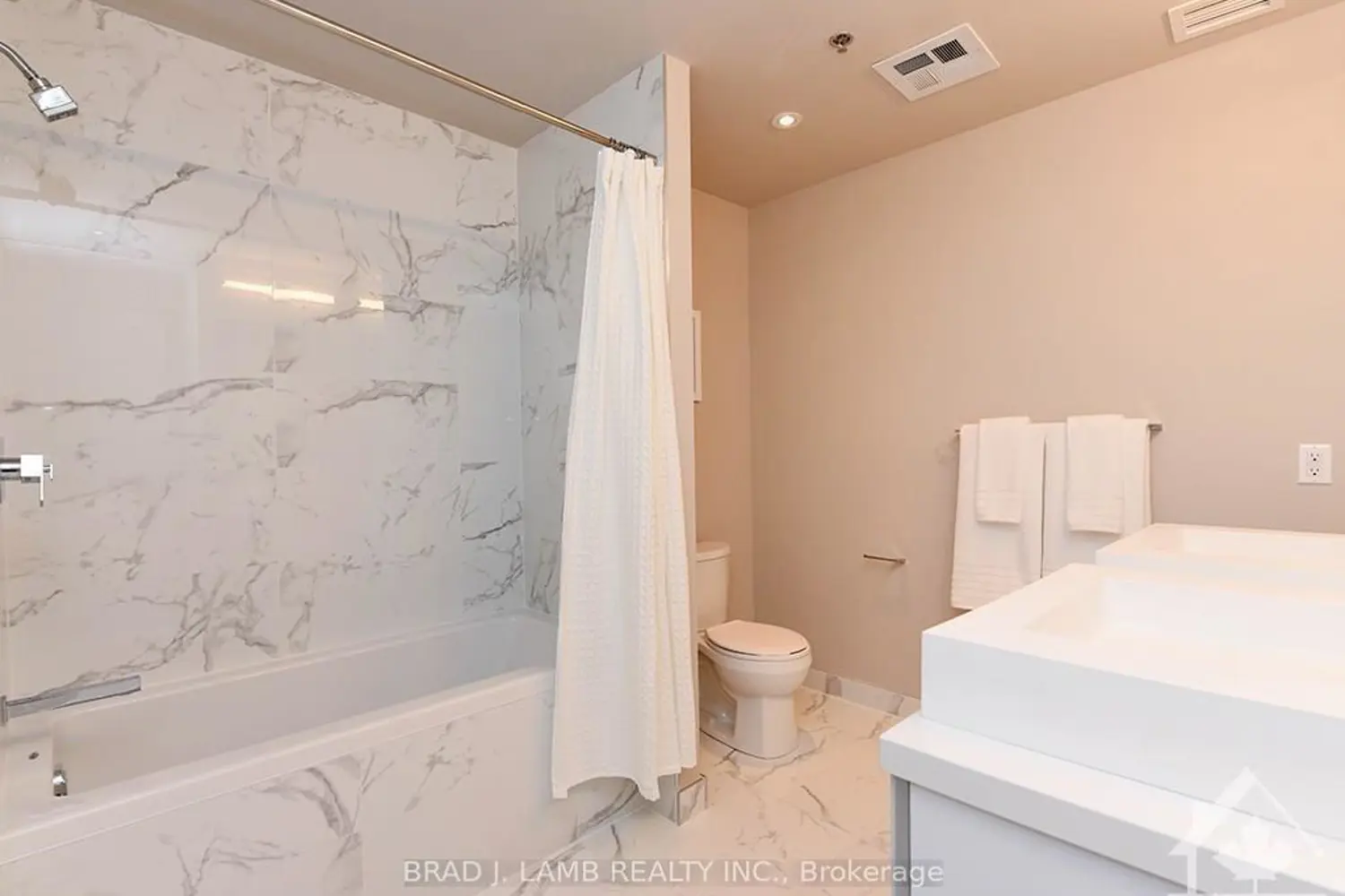 Additional image 16 of 203 Catherine Street 209