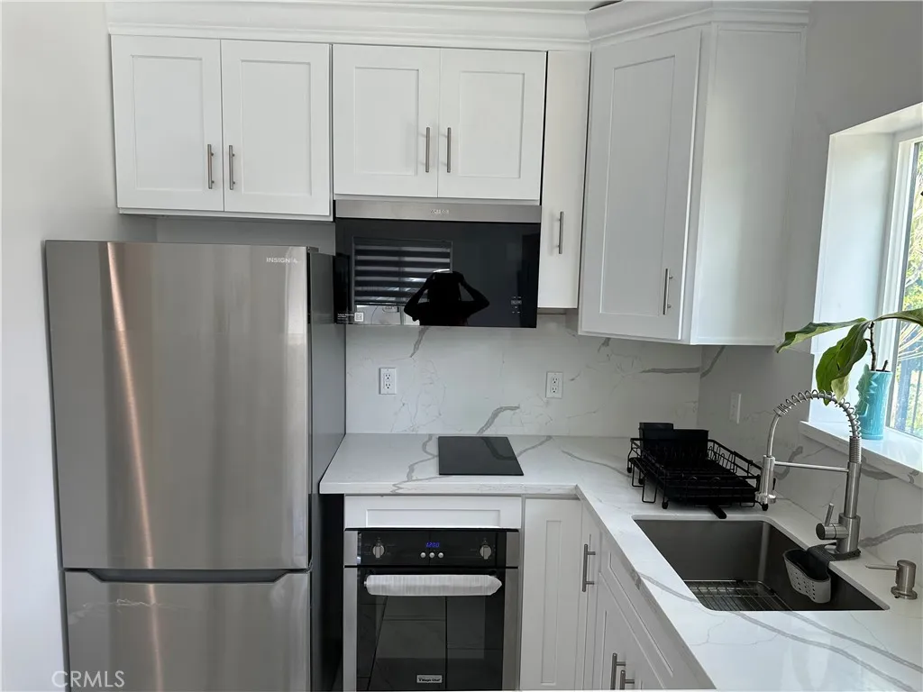 Additional image 59 of 7013 Bellaire Ave, North Hollywood, CA 91605