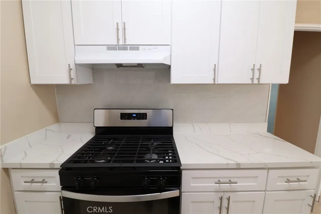 Additional image 34 of 925 N Lacy St Unit 4, Santa Ana, CA 92701