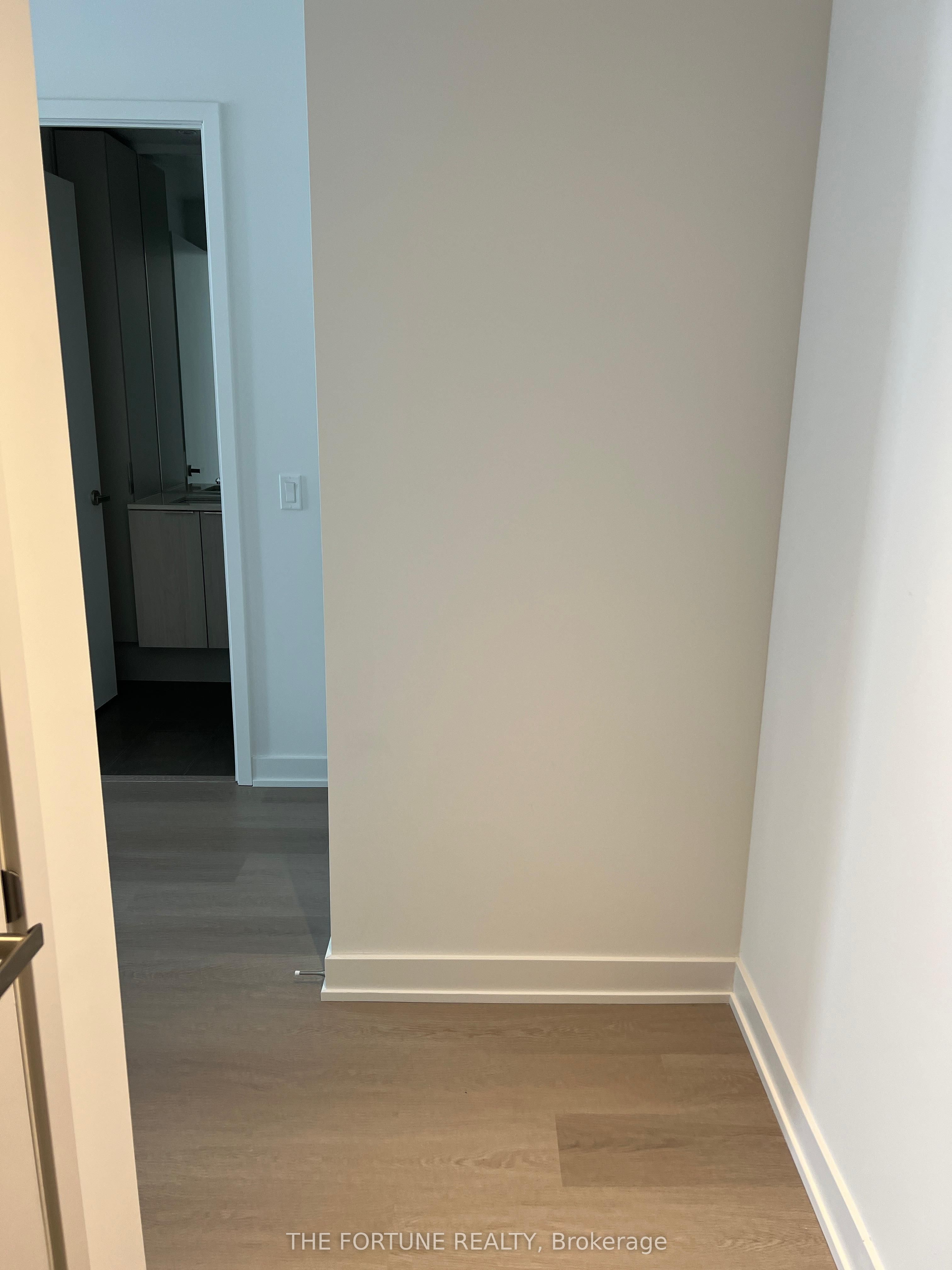Additional image 2 of 1412-448 Burnhamthorpe Road W, Mississauga, ON, L5B 0R4