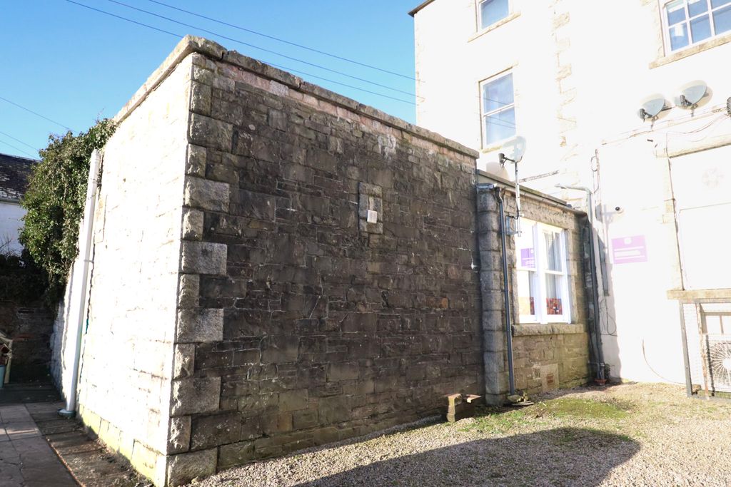 Additional image 2 of 2 bed flat for saleFlat A, 133 King Street, Castle Douglas DG7