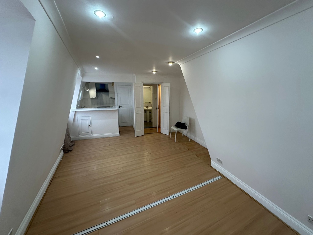 Additional image 5 of Studio Flat, Hayfield Passage, E1, N1 7GU