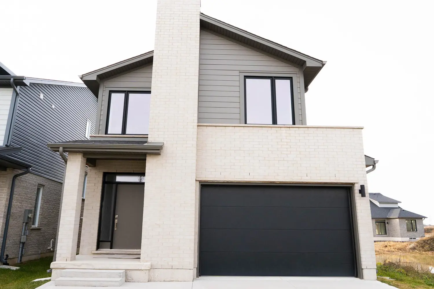 2250 Southport Crescent