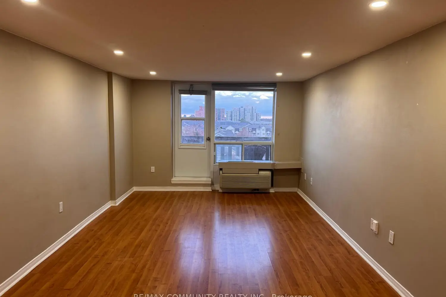 Additional image 6 of 6720 Glen Erin Drive 505