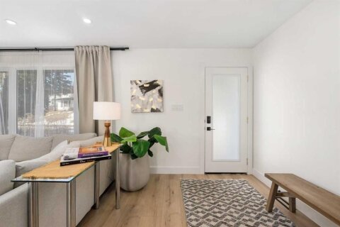 Additional image 8 of 824 Canna Crescent SW, Calgary, AB, T2W 1N9