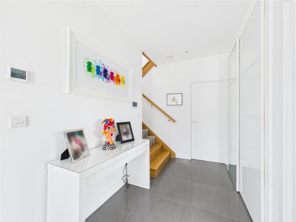 Additional image 7 of 4 bed detached house for saleArosfa Avenue, Porthcawl CF36