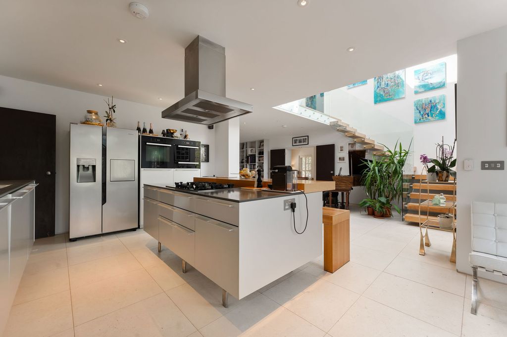 Additional image 7 of 6 bed detached house for saleWatersmeet Road, Salisbury SP2