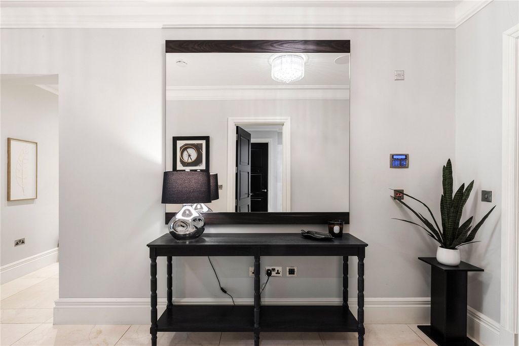 Additional image 16 of 3 bed flat for saleThe Ridge, Ridgemount Road, Sunningdale, Berkshire SL5