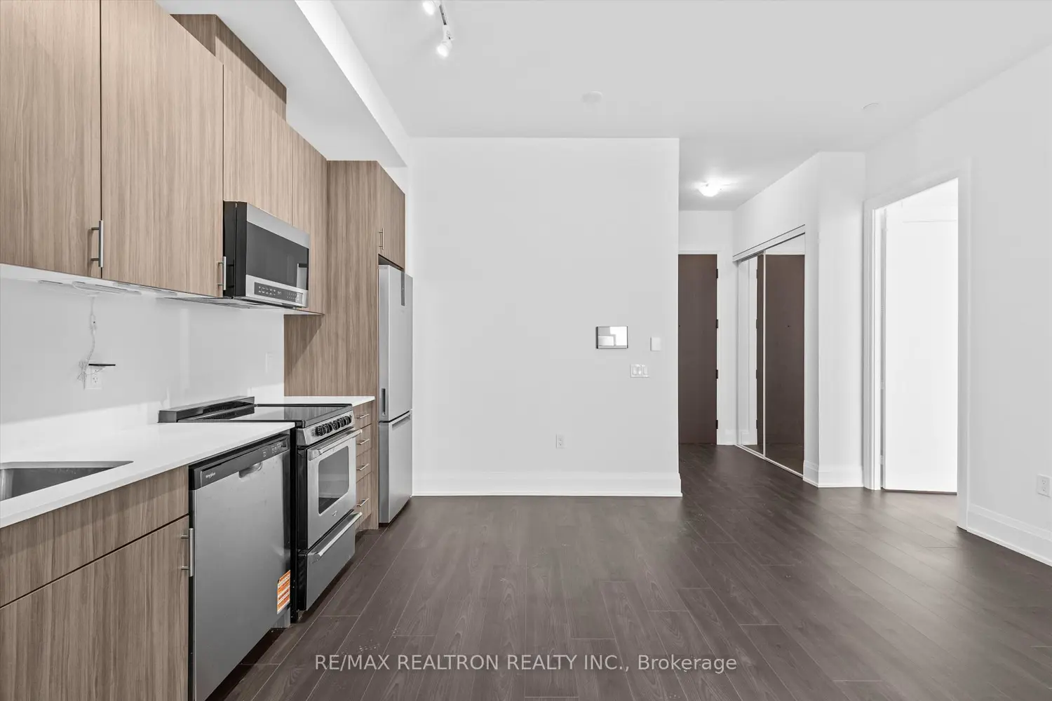 Additional image 7 of 412 Silver Maple Road Ph120