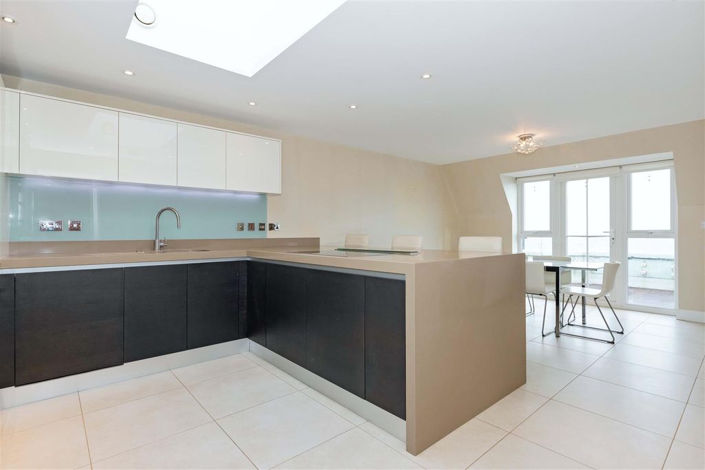 Additional image 3 of 3 bed flat for saleMarine Parade, Worthing BN11