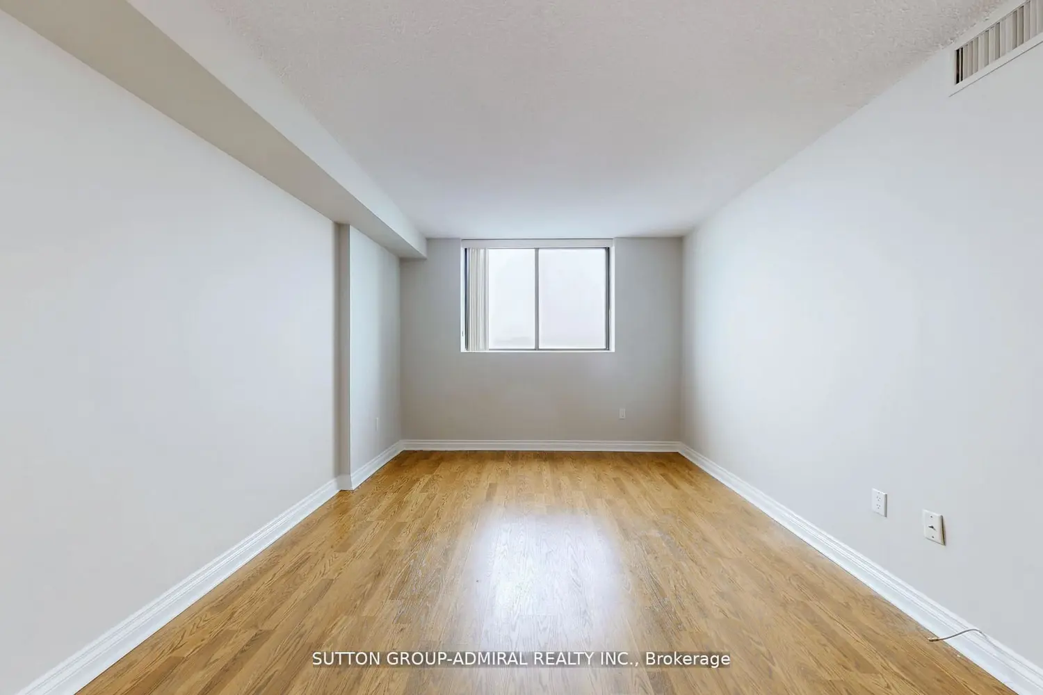 7601 Bathurst Street 1107 photo 4