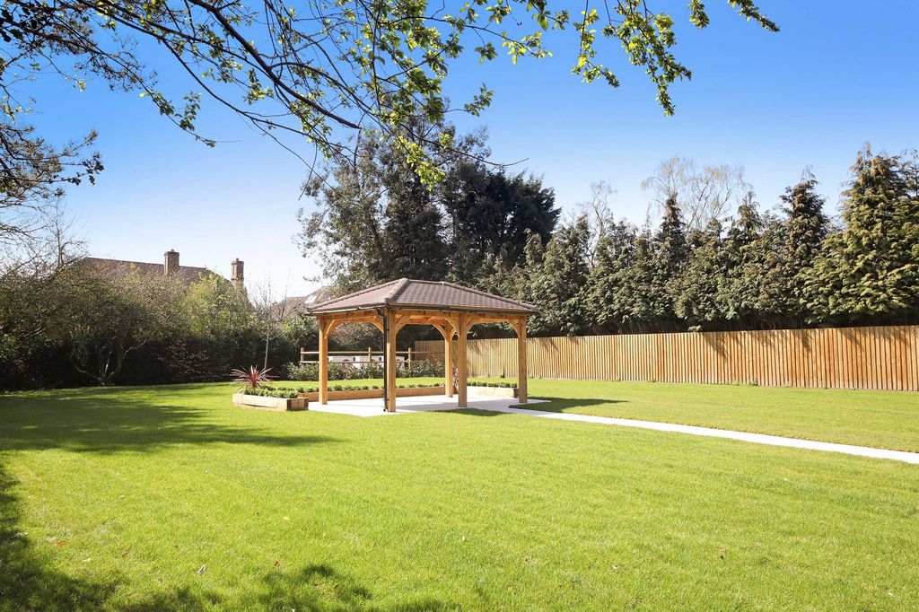 Additional image 19 of 2 bed flat for saleLedborough Lane, Beaconsfield HP9